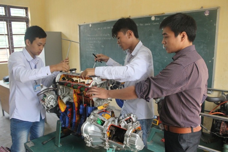 Học sinh bắt đầu 'mê' trường nghề ảnh 1