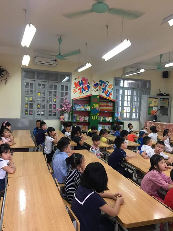 Học sinh tăng chóng mặt nhưng lớp học không 'giãn nở' ảnh 2