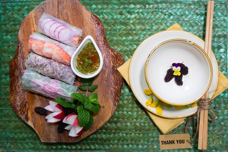 'Cuộc sống xanh' trong quán chay nhỏ đầy ắp lòng nhân ái ảnh 4