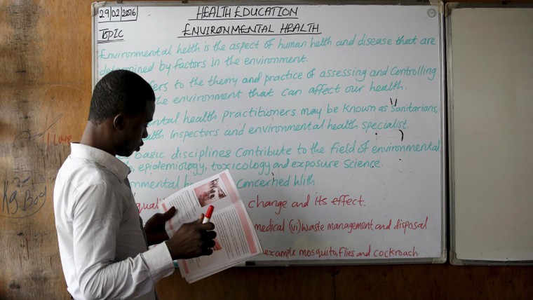 5 câu hỏi đặt ra về quyền được giáo dục bởi 'giáo viên đủ tiêu chuẩn' ảnh 5