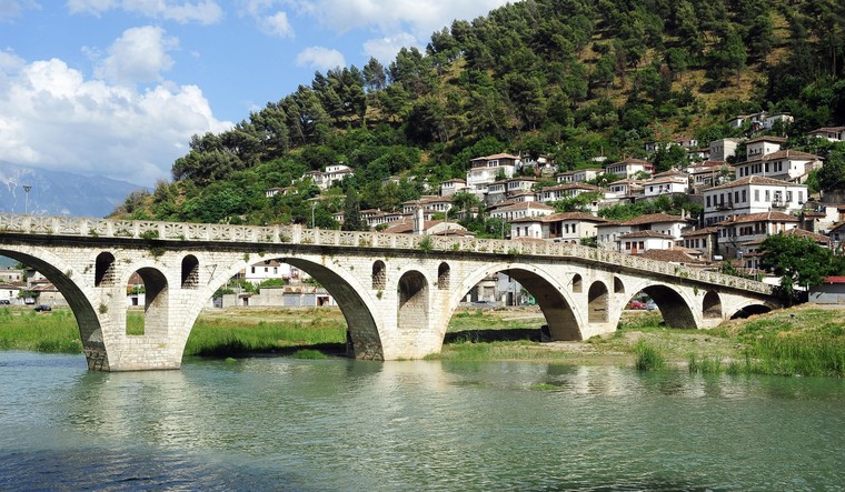 Trung tâm lịch sử Berat và Gjirokastra ảnh 2