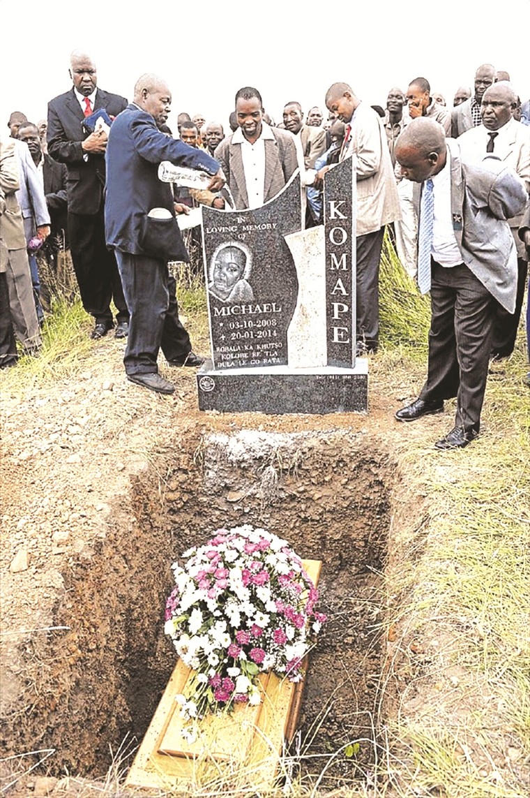 Năm 2018 qua những ánh mắt trẻ thơ ảnh 3