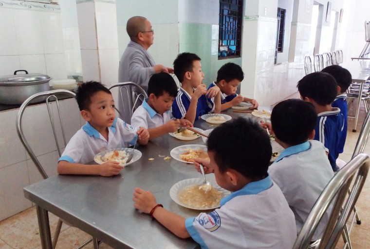 Mái nhà chung cho những mảnh đời bất hạnh ảnh 1