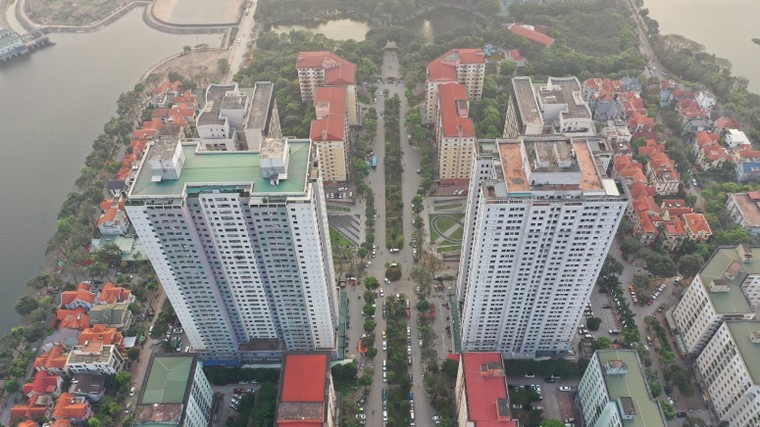 Ngộp thở giữa biển người ảnh 3