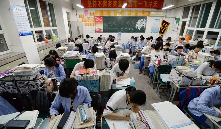 'Những kỳ thi địa ngục' tại các nước châu Á ảnh 1