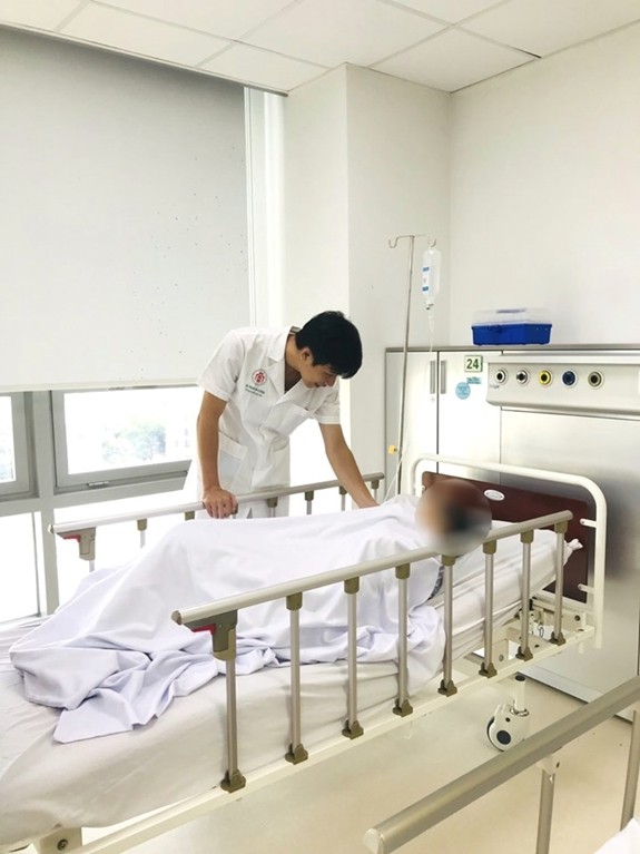 Đột quỵ vì luyện 'giáo phái lạ' để chữa bệnh ảnh 1