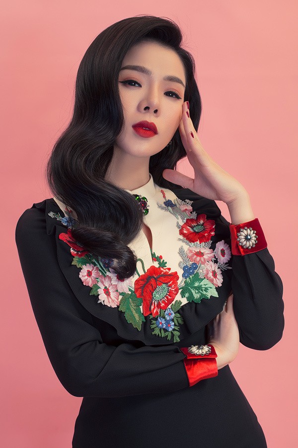 Muốn vào showbiz thì phải đẹp (!?) ảnh 1