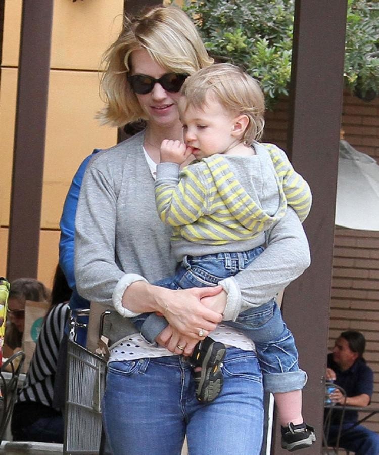 12 bà mẹ đơn thân nổi tiếng ảnh 9