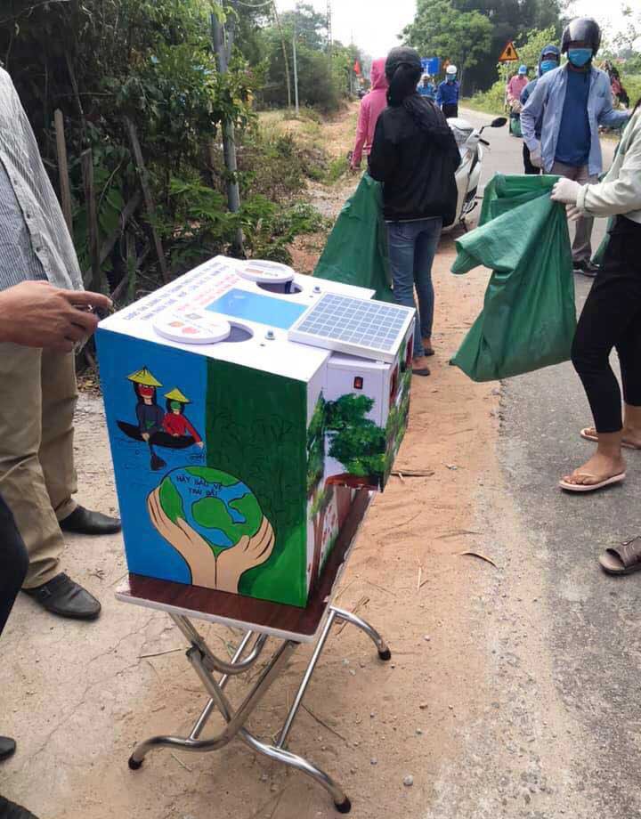 Thùng rác ứng dụng công nghệ 4.0 của hai học sinh cấp 2 ảnh 2