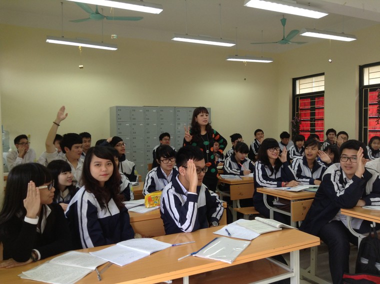 Cô giáo dạy văn không ngừng sáng tạo ảnh 1