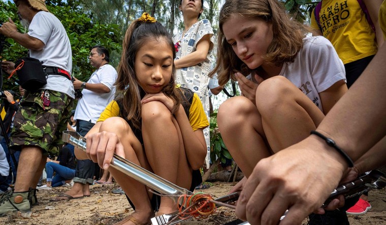 Có một cô bé Greta Thunberg ở Thái Lan ảnh 1