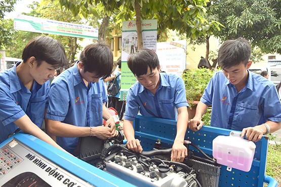 Doanh nghiệp - trường học thứ hai của sinh viên ảnh 1