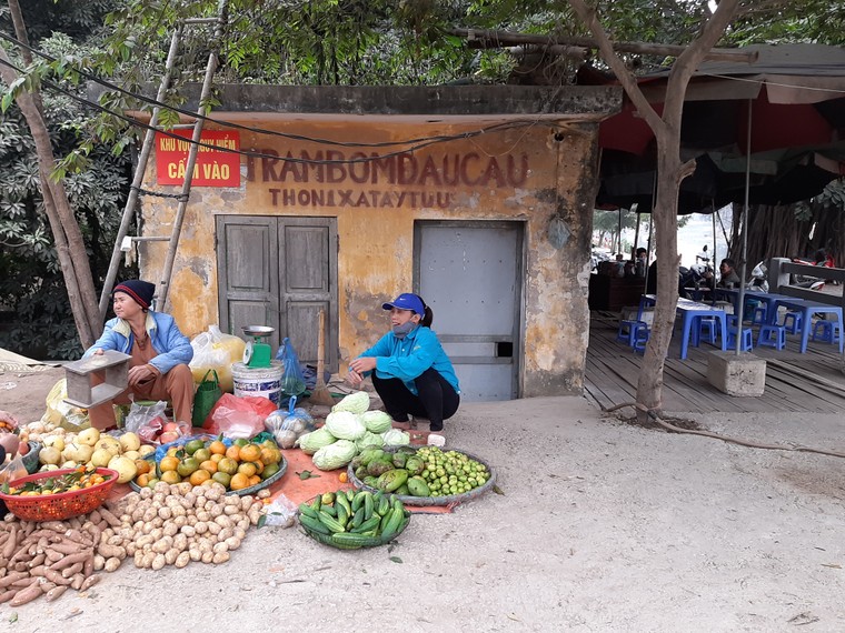 Sốt ruột tiền mua… Tết ảnh 1