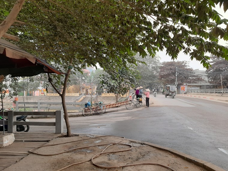 Sốt ruột tiền mua… Tết ảnh 2