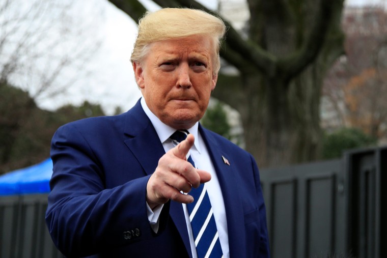 Tổng thống Trump tụt hạng được ngưỡng mộ ảnh 1