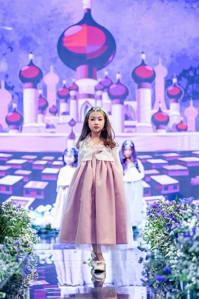 Những nụ hoa nở sớm ảnh 2