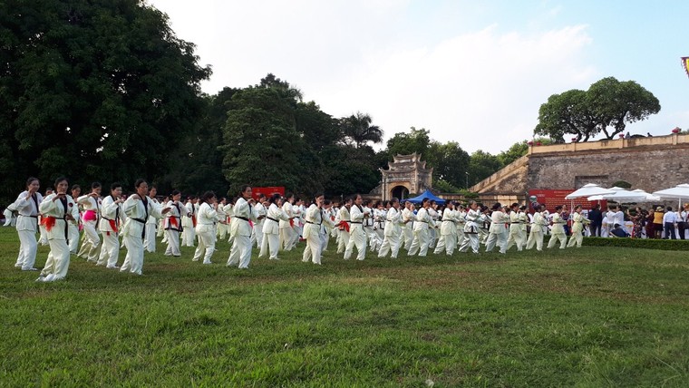 Thái cực Trường sinh đạo, từ môn võ lạ lùng đến bài tập 'quốc dân' ảnh 5