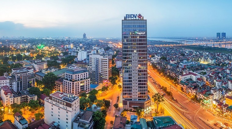 Ngắm những tòa nhà ở Việt Nam có sân đỗ trực thăng hiện đại ảnh 6