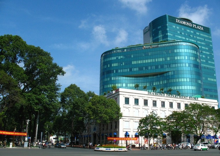 Ngắm những tòa nhà ở Việt Nam có sân đỗ trực thăng hiện đại ảnh 10