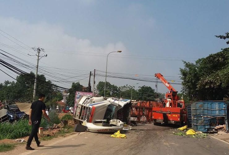 Tai nạn kinh hoàng ở Ba Vì, nhiều người thương vong ảnh 1