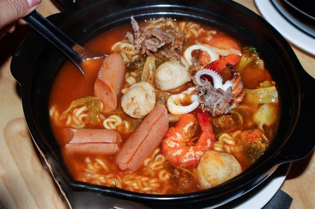 Những món ăn vặt gây sốt ở Hà Nội năm 2016 ảnh 2