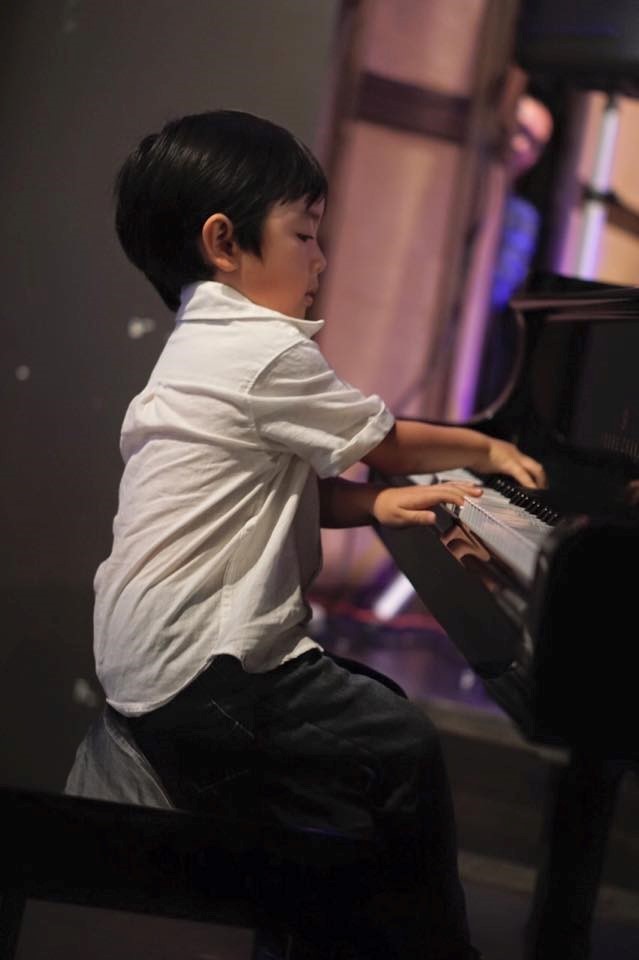 'Thần đồng piano' 5 tuổi Evan Le lần đầu về nước biểu diễn ảnh 1