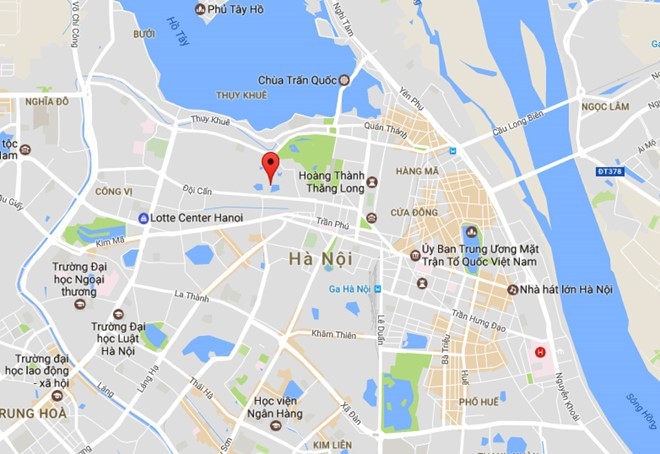 Hà Nội: Cảnh sát hút nước hồ dập đám cháy nhà ở Đội Cấn ảnh 1