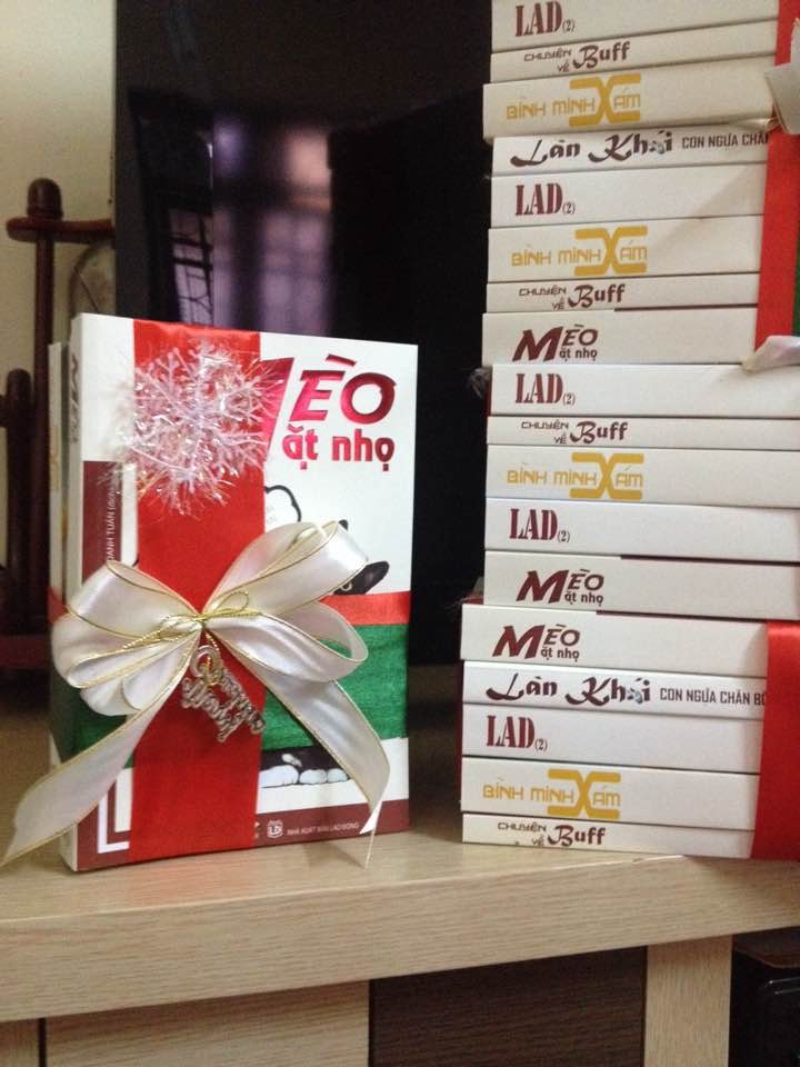 Quà Giáng sinh cho con bạn: Thế giới tuổi thơ trong “Mèo mặt nhọ“ ảnh 1