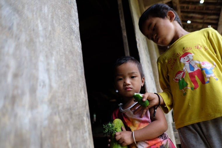 Ngày 30 Tết thịt treo trong nhà ảnh 1