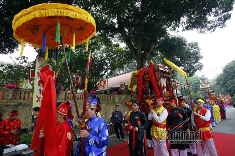 Chủ tịch nước Trần Đại Quang dâng hương ở Hoàng thành Thăng Long ảnh 4