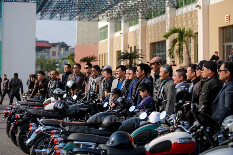 Dàn xe phân khối lớn diễu hành trước đêm nhạc tưởng nhớ Trần Lập ảnh 4