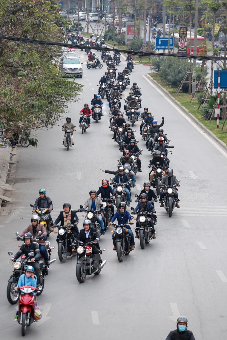 Dàn xe phân khối lớn diễu hành trước đêm nhạc tưởng nhớ Trần Lập ảnh 8