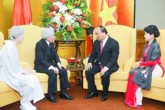 Nhìn lại những hình ảnh đẹp về chuyến thăm của Nhật hoàng tới Việt Nam ảnh 11