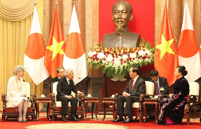 Nhìn lại những hình ảnh đẹp về chuyến thăm của Nhật hoàng tới Việt Nam ảnh 5