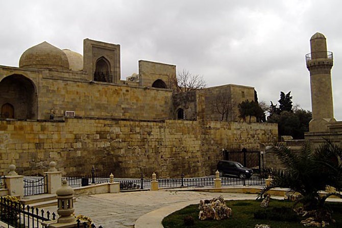 Thành cổ Baku, Cung điện Shirvanshah và tháp Maiden ảnh 2