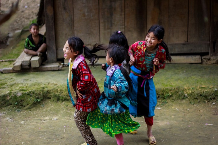 Những nụ cười trẻ thơ nơi địa đầu Tổ quốc ảnh 3