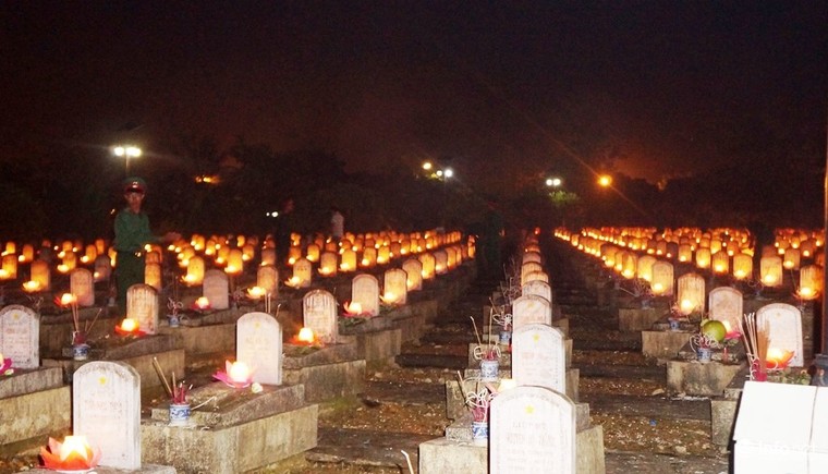 Xúc động Đại lễ cầu siêu các anh hùng, liệt sỹ tại Nghĩa trang Quốc tế Việt Lào ảnh 9