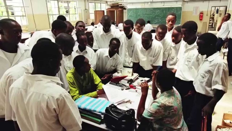 Trang bị kỹ năng và công cụ cho thế hệ trẻ ảnh 1