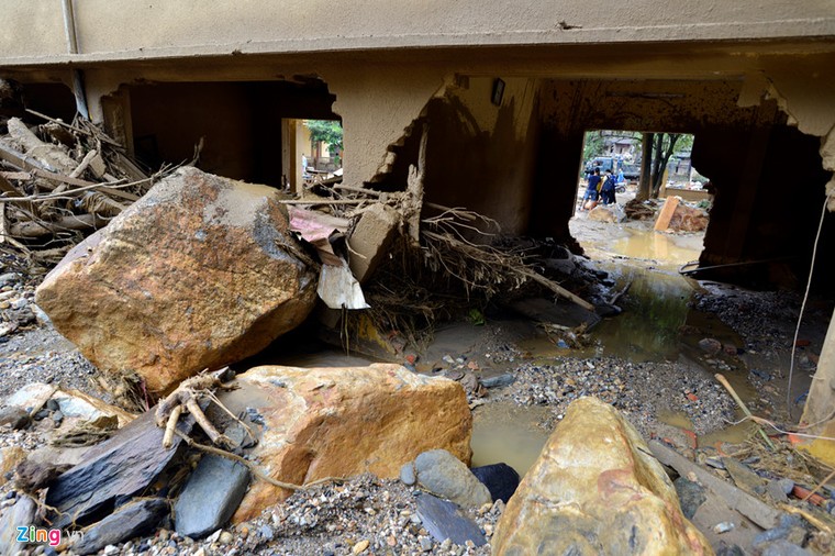 Cảnh tiêu điều ở rốn lũ Mù Cang Chải ảnh 10