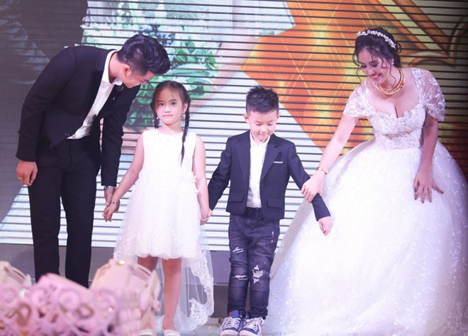 Diễn viên Lê Phương cưới "phi công" kém 7 tuổi ảnh 4