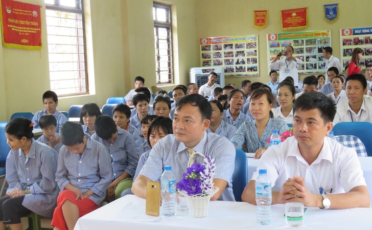 Nạn nhân chất độc da cam/dioxin vui hát ảnh 1