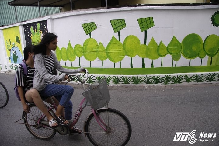 Con đường bích họa thứ hai Việt Nam "bừng sáng" ở Đan Phượng, Hà Nội ảnh 9