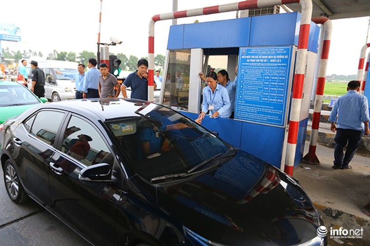 Trạm BOT Văn Lâm đang tê liệt, quốc lộ 5 tắc kéo dài vì... tiền lẻ ảnh 2