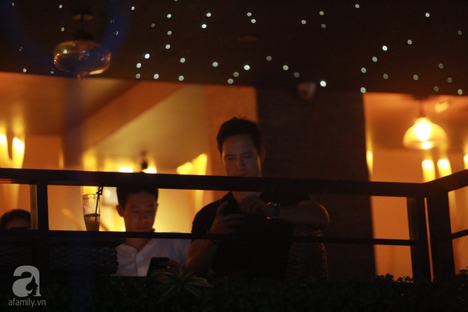 Dù không thừa nhận yêu nhau, Kim Lý vẫn sát cánh bên Hà Hồ ở phòng trà ảnh 3