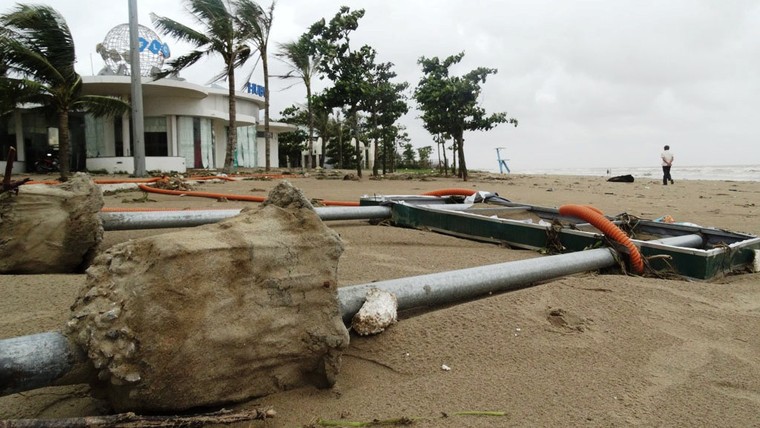 Siêu bão đi qua, người dân miền Trung khóc ròng vì tay trắng ảnh 3