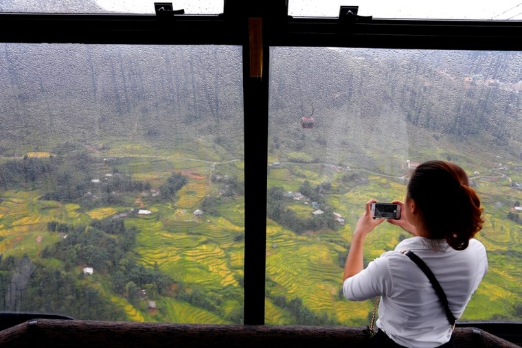 Bay trên mùa vàng Tây Bắc với cabin cáp treo Fansipan ảnh 4