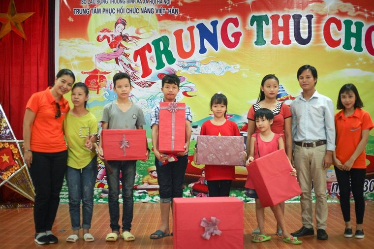 Trung thu 2017: Nụ cười của những em bé khuyết tật ảnh 1