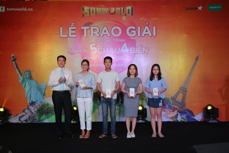 Khách hàng Sun World bất ngờ trúng thưởng tour du lịch quốc tế tới Pháp, Úc ảnh 1