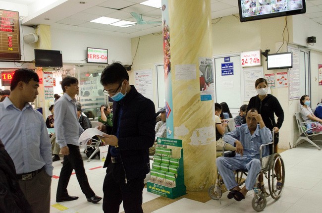 Đau mắt đỏ và bệnh sởi tăng mạnh với nhiều biến chứng nguy hiểm ảnh 1