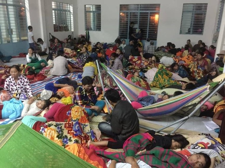 Bão đang quần thảo khủng khiếp ở Trung và Nam Bộ ảnh 2